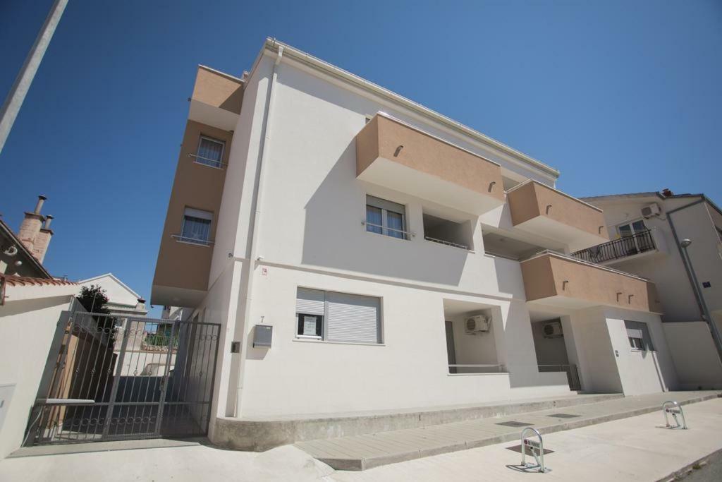 Apartment Movie Primosten Ngoại thất bức ảnh